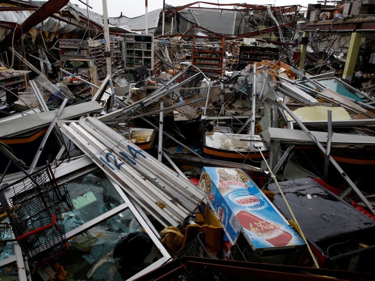 Un supermarché détruit à Guayama, à Porto Rico 