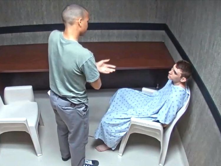Le tireur de Parkland, Nikolas Cruz, est interviewé par la police.