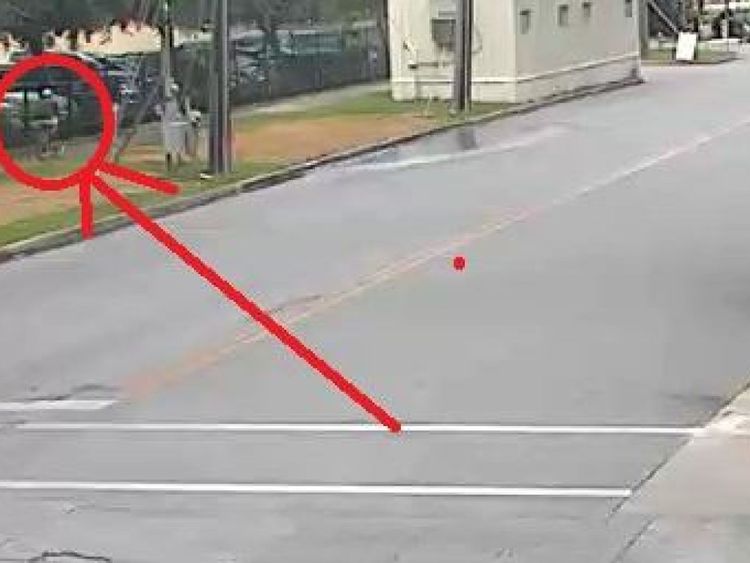 La police de Houston a mis en évidence le suspect en CCTV depuis le jour du meurtre