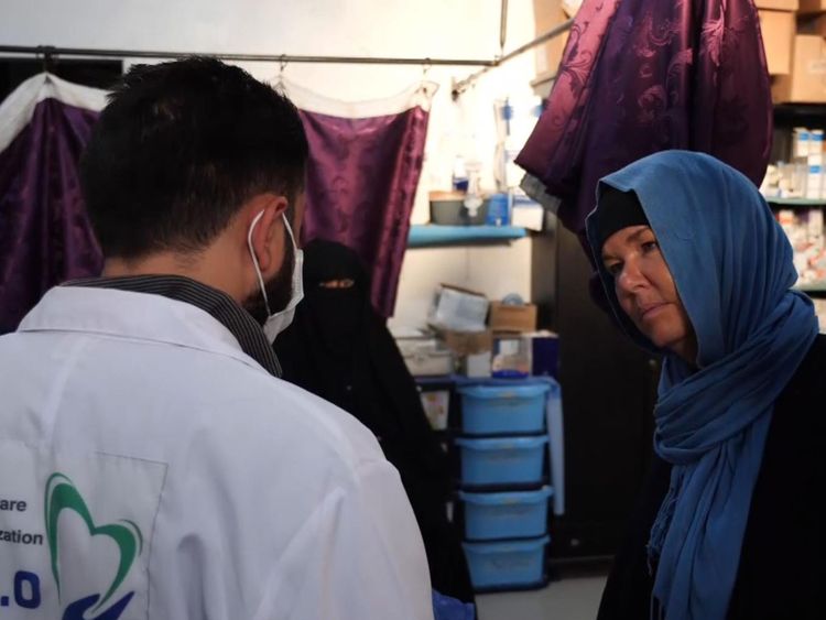 Le docteur dit qu'ils n'ont ni électricité ni eau