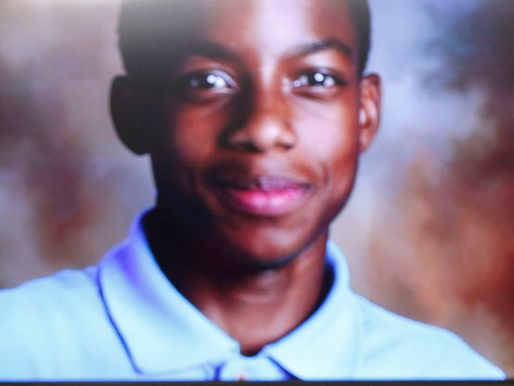 Le procureur en chef, Michael Snipes, a plaidé en clôture le huitième jour du procès de l’officier de police congédié, Roy Oliver, accusé du meurtre de Jordan Edwards, 15 ans, au bâtiment Frank Crowley de Dallas à 27 août 2018. (Rose Baca - Pool / The Dallas Morning News)