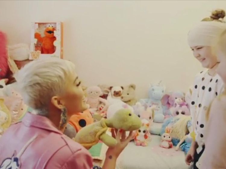 Perry dit au fan que le surnom de sa mère pour elle est tortue
