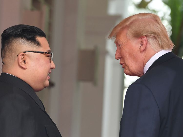 Le sommet était le premier entre les présidents en exercice de la Corée du Nord et des États-Unis