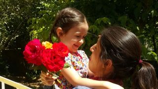 Nazanin Zaghari-Ratcliffe, la femme britannique emprisonnée en Iran, a été réunie avec sa fille lors d'une libération de trois jours.