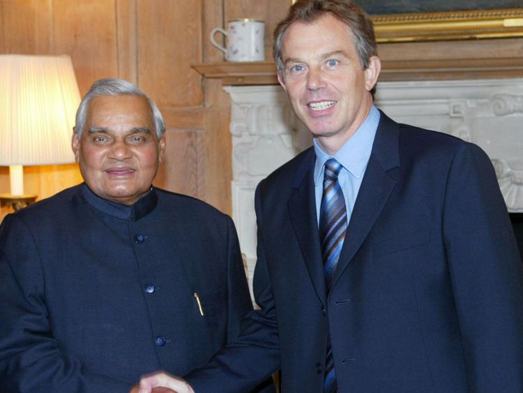 Tony Blair avec Atal Behari Vajpayee en 2002
