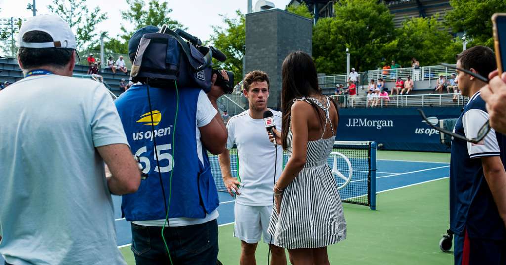 Comment les joueurs de tennis concourent dans un sport de géants