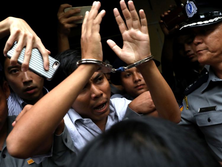 Kyaw Soe Oo quitte le tribunal après l'annonce de son verdict 
