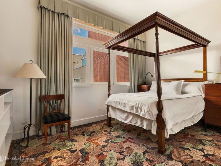 Meryl Streep répertorie le manoir de New York https://www.elliman.com/