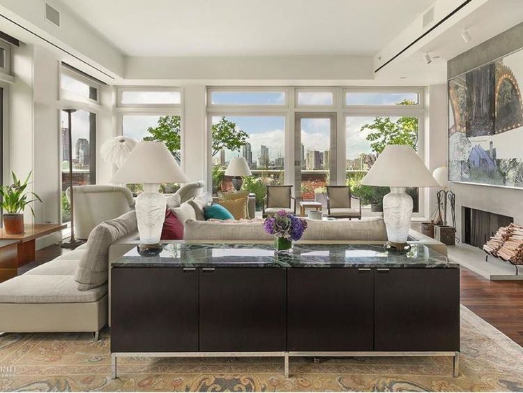 Meryl Streep répertorie le manoir de New York https://www.elliman.com/