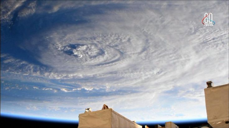 Images dramatiques de l'ouragan Florence vues de l'espace