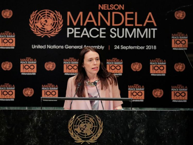 Arrivée du Premier ministre néo-zélandais Jacinda Ardern au Sommet de la paix Nelson Mandela, lors de la 73ème Assemblée générale des Nations Unies à New York, aux États-Unis, le 24 septembre 2018. REUTERS / Lucas Jackson