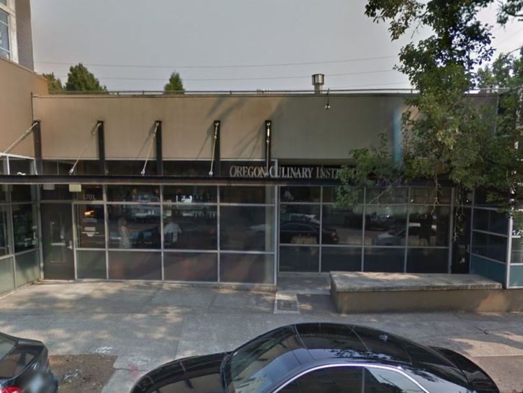 Les étudiants auraient trouvé M. Brophy en train de saigner dans la cuisine. Pic: Google Street View