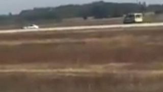 Voiture poursuivie par la police sur la piste
