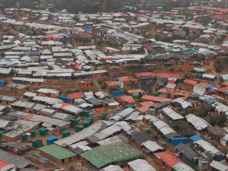 près d'un million de réfugiés rohingyas sont dans des camps au Bangladesh