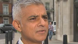 Sadiq Khan dit qu'il devrait y avoir un deuxième référendum sur l'UE "srcset =" https://e3.365dm.com/18/09/320x180/skynews-sadiq-khan-mayor-of-london_4422875.jpg?20180916123549 320w, https: / /e3.365dm.com/18/09/640x380/skynews-sadiq-khan-mayor-of-london_4422875.jpg?20180916123549 640w, https://e3.365dm.com/18/09/736x414/skynews-sadiq- khan-maire-de-londres_4422875.jpg? 20180916123549 736w, https://e3.365dm.com/18/09/992x558/skynews-sadiq-khan-mayor-of-london_4422875.jpg?20180916123549 992w, https: // e3.365dm.com/18/09/1096x616/skynews-sadiq-khan-mayor-of-london_4422875.jpg?20180916123549 1096w, https://e3.365dm.com/18/09/1600x900/skynews-sadiq-khan -mayor-of-london_4422875.jpg? 20180916123549 1600w, https://e3.365dm.com/18/09/1920x1080/skynews-sadiq-khan-mayor-of-london_4422875.jpg?20180916123549 1920w, https: // e3 .365dm.com / 18/09 / 2048x1152 / skynews-sadiq-khan-maire-de-londres_4422875.jpg? 20180916123549 2048w "tailles =" (min-width: 900px) 992px, 100vw