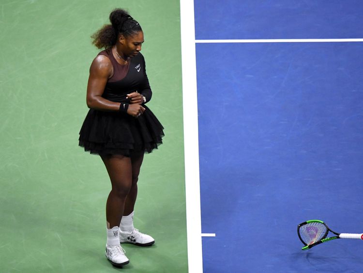 Williams a brisé son racket sur le terrain en lui infligeant une deuxième violation