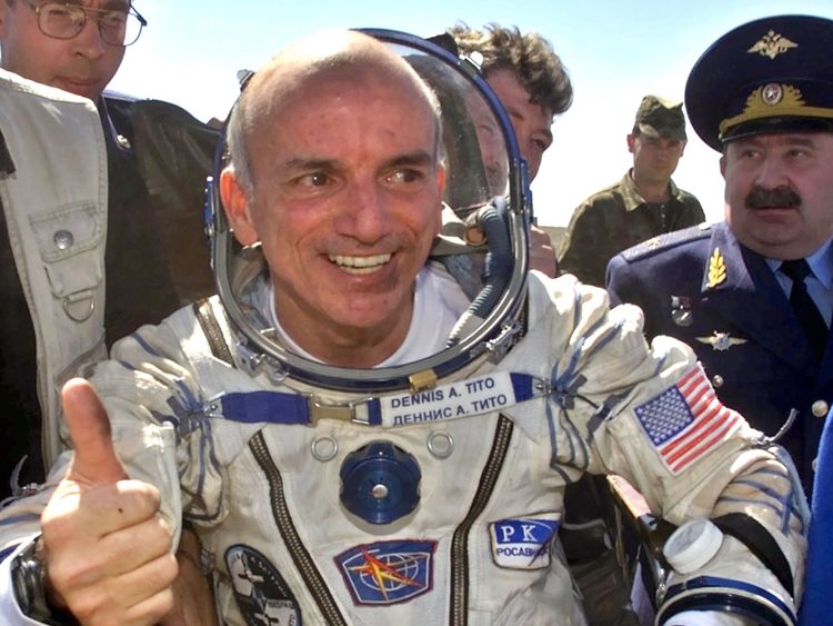 Dennis Tito a payé pour se rendre à la Station spatiale internationale en 2001