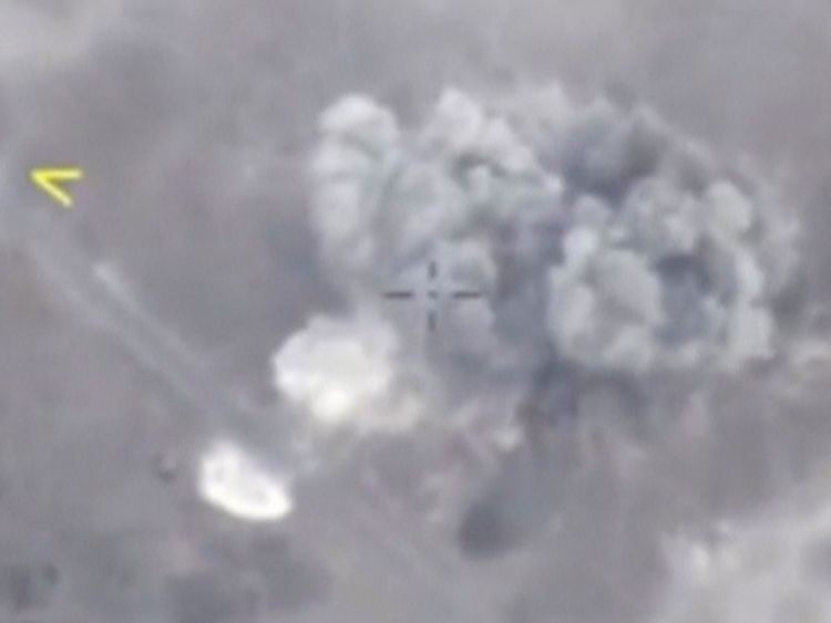 Une image fixe extraite d'une vidéo diffusée par le ministère de la Défense de la Russie montre un missile ...
