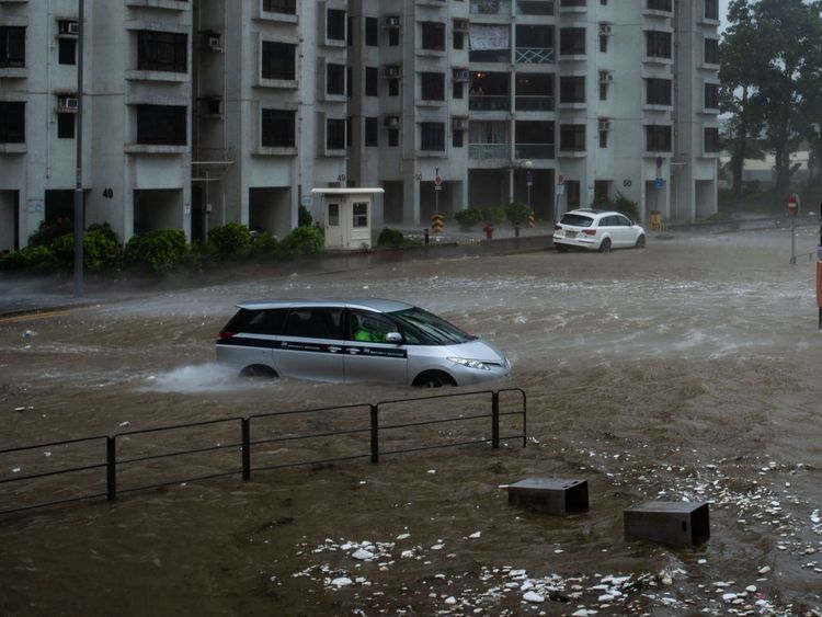 Inondations à Heng Fa Chuen, Hong Kong, lors de l'approche du super typhon Mangkhut des Philippines le 16 septembre 2018