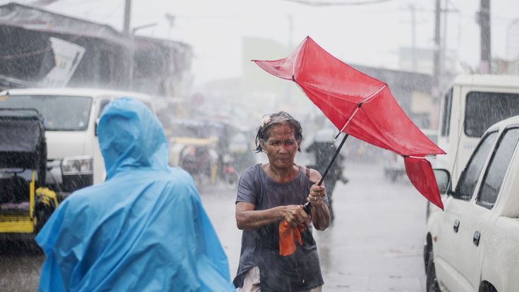 Fortes pluies causées par le typhon Mangkhut à Manille