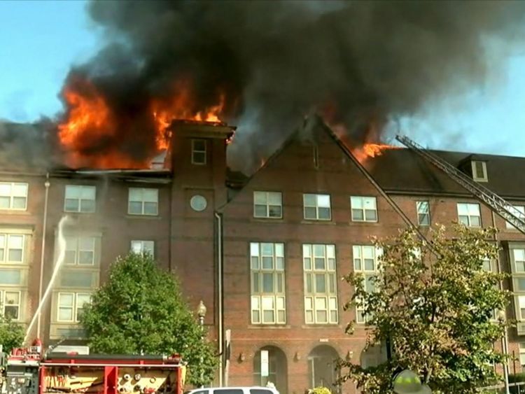 Le feu faisait rage dans le grenier de la maison de retraite. Pic: ABC