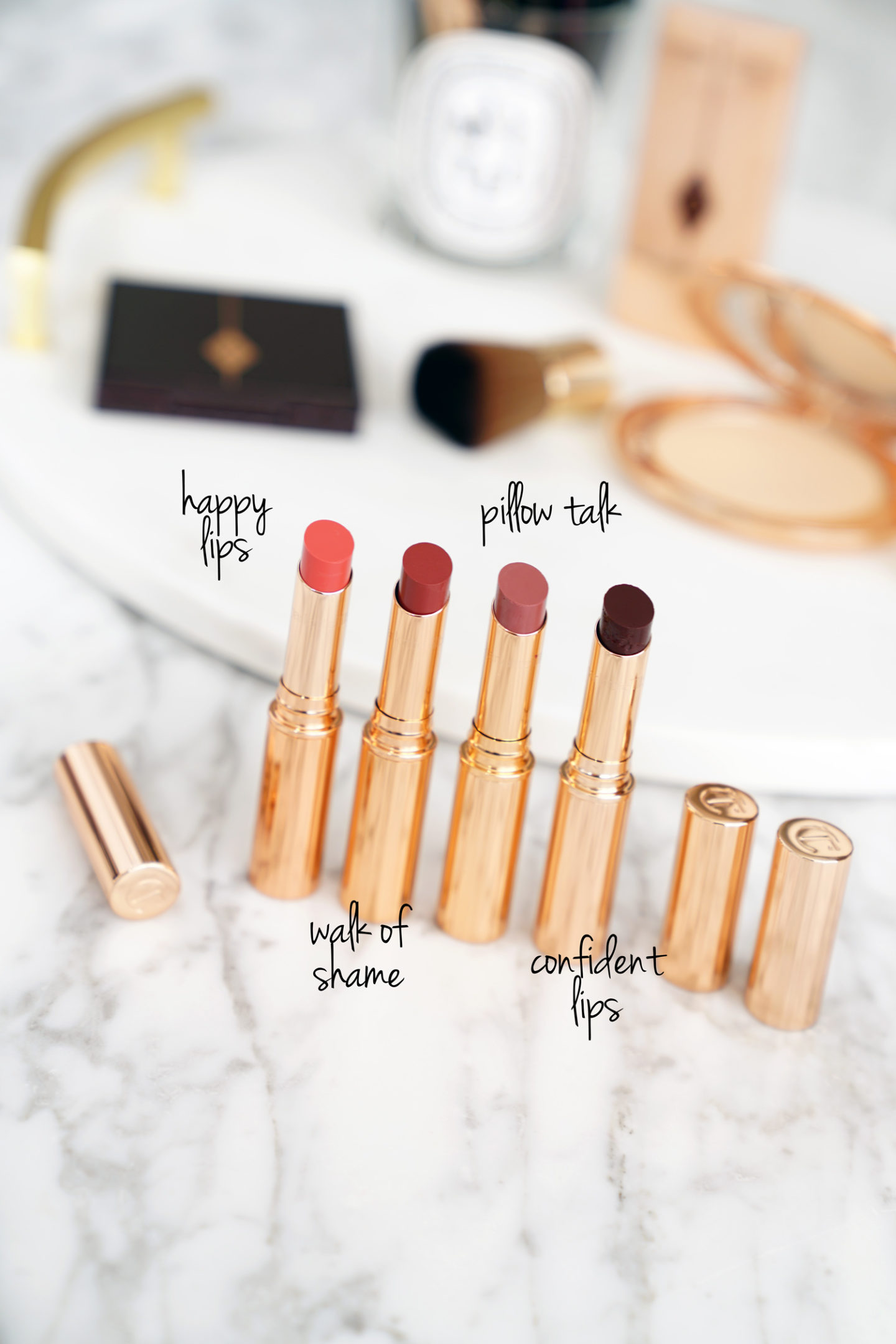 Charlotte Tilbury Superstar Lips lèvres heureuses, promenade de la honte, conversation de l'oreiller et lèvres confiant Avis