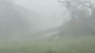 L'ouragan Michael sévit en Floride "srcset =" https://e3.365dm.com/18/10/320x180/skynews-hurricane-michael-florida_4449573.jpg?20181011070255 320w, https://e3.365dm.com/18/ 10 / 640x380 / skynews-ouragan-michael-florida_4449573.jpg? 20181011070255 640w, https://e3.365dm.com/18/10/736x414/skynews-hurricane-murel-florida_4449571103000530007 e3.365dm.com/18/10/992x558/skynews-hurricane-michael-florida_4449573.jpg?20181011070255 992w, https://e3.365dm.com/18/10/1096x616/skynews-hurricane-michael-florida ? 20181011070255 1096w, https://e3.365dm.com/18/10/1600x900/skynews-hurricane-michael-florida_4449573.jpg?20181011070255 1600w, https://e3.365dm.com/18/10/1920x1080/skynews -hurricane-michael-florida_4449573.jpg? 20181011070255 1920w, https://e3.365dm.com/18/10/2048x1152/skynews-hurricane-michael-florida_4449573.jpg?201810110702525 "tailles =" (largeur min. ) 992px, 100vw