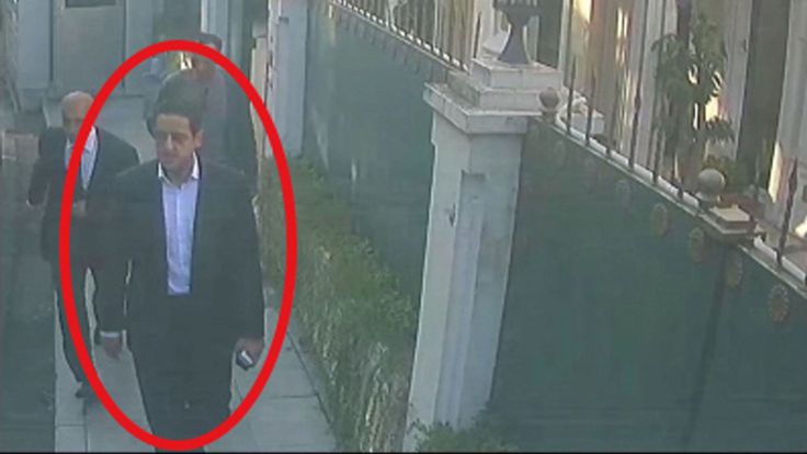 Images d'une caméra de surveillance montrant un homme, précédemment vu avec l'entourage du prince héritier saoudien Mohammed bin Salman, devant la résidence du consul général d'Arabie saoudite à Istanbul