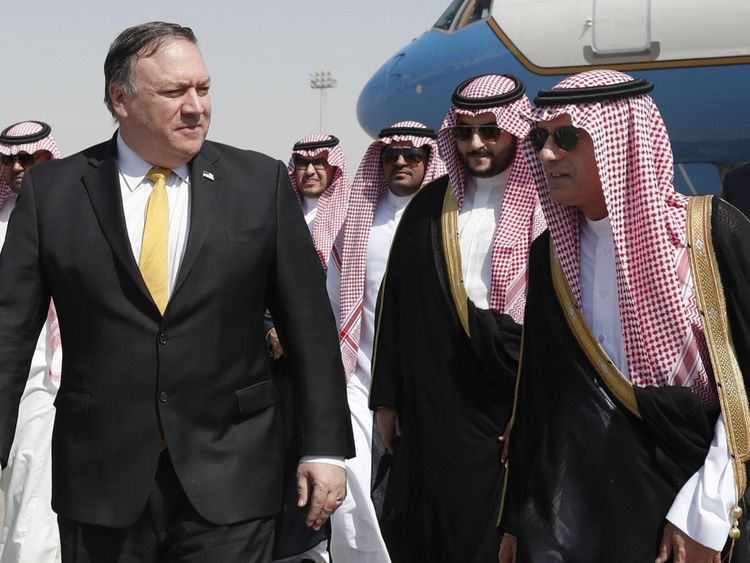 Mike Pompeo a été accueilli par le ministre saoudien des Affaires étrangères, Adel al-Jubei