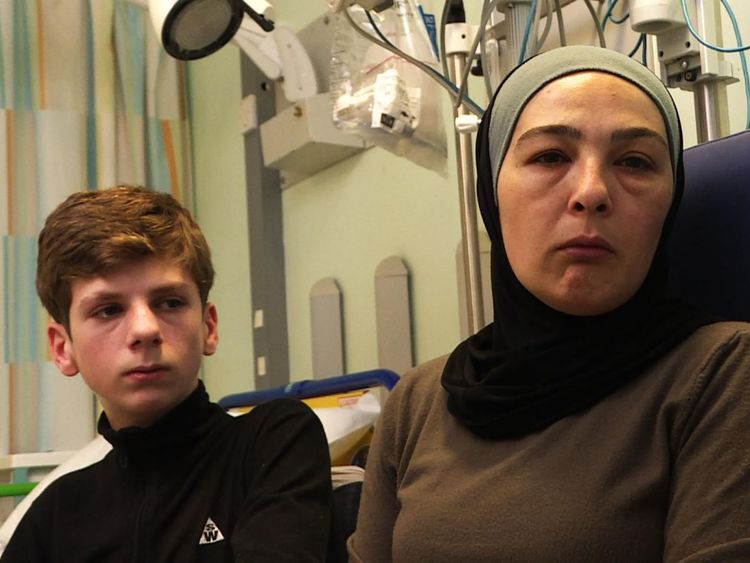La mère de Najib, Faten Sh’houd, espère toujours que son fils marchera à nouveau