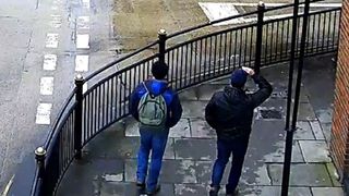 Alexander Petrov et Ruslan Boshirov, officiellement accusés d'avoir tenté d'assassiner l'ancien espion russe Sergei Skripal et sa fille Yulia "srcset =" https://e3.365dm.com/18/09/320x180/skynews-novichok-suspects-alexander -petrov_4412012.jpg? 20180905114529 320w, https://e3.365dm.com/18/09/640x380/skynews-novichok-suspects-alexander-petrov_4412012.jpg?20180905114529 640w, https://e3-365dmm/1415, /07/736x414/skynews-novichok-suspects-alexander-petrov_4412012.jpg?20180905114529 736w, https://e3.365dm.com/journal-programmes-produits-produits , https://e3.365dm.com/18/09/1096x616/skynews-novichok-suspectpects-alexander-petrov_4412012.jpg?20180905114529 1096w, https://e3.365dm.com/18/09/1600x900/skynews- novichok-suspects-alexander-petrov_4412012.jpg? 20180905114529 1600w, https://e3.365dm.com/18/09/1920x1080/skynews-novichok-suspects-alexander-petrov_4412012.jpg?site: 365dm.com/18/09/2048x1152/skynews-novichok- suspects-alexander-petrov_4412012.jpg? 20180905114529 2048w "tailles =" (largeur minimale: 900px) 992px, 100vw