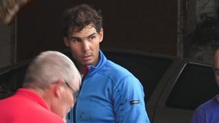 La star du tennis, Rafael Nadal, participe aux opérations de nettoyage à Majorque après de lourdes inondations "srcset =" https://e3.365dm.com/18/10/320x180/skynews-rafael-nadal-majorca_4449566.jpg?20181011064528 320w, https: //e3.365dm.com/18/10/640x380/skynews-rafael-nadal-majorca_4449566.jpg?20181011064528 640w, https://e3.365dm.com/18/10/736x414/skynews-rafael-nadal-majorca5495495 .jpg? 20181011064528 736w, https://e3.365dm.com/18/10/992x558/skynews-rafael-nadal-majorca_4449566.jpg?20181011064528 992w, https://e3.365dm.com/18/10/10x616 /skynews-rafael-nadal-majorca_4449566.jpg?20181011064528 1096w, https://e3.365dm.com/18/10/1600x900/skynews-rafael-nadal-majorca_4449566.jpg?google_f.pdf. .com / 18/10 / 1920x1080 / skynews-rafael-nadal-majorca_4449566.jpg? 20181011064528 1920w, https://e3.365dm.com/18/10/204820110183030301830183019403028.png "tailles =" (largeur minimale: 900px) 992px, 100vw