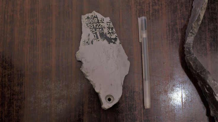 Un fragment de la bombe qui a frappé la maison de Buthaina qui selon Amnesty est une fabrication américaine