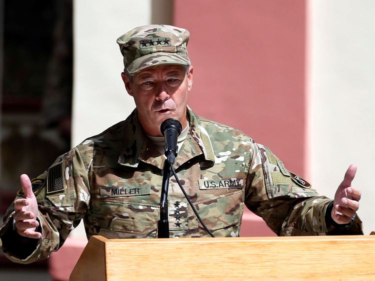 Le général Scott Miller était la cible, disent les talibans