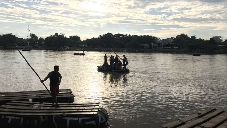 Le voyage nécessite un voyage par terre, par air et par eau