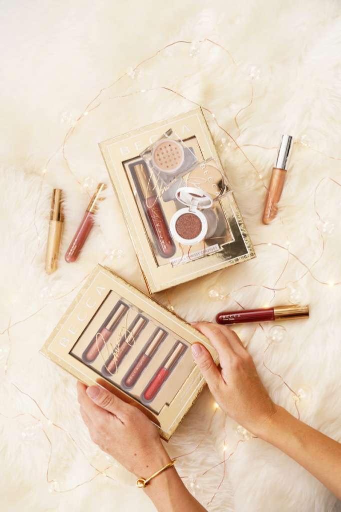 BECCA x Kits de vacances Chrissy Teigen + Déesse volcan Glow Gloss Review