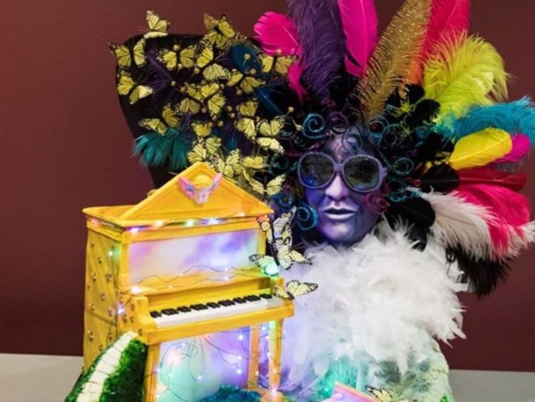 Elton John a posté cette photo d'un gâteau avant son spectacle à Orlando, en Floride, qui a ensuite été annulé en raison d'une infection de la chanteuse