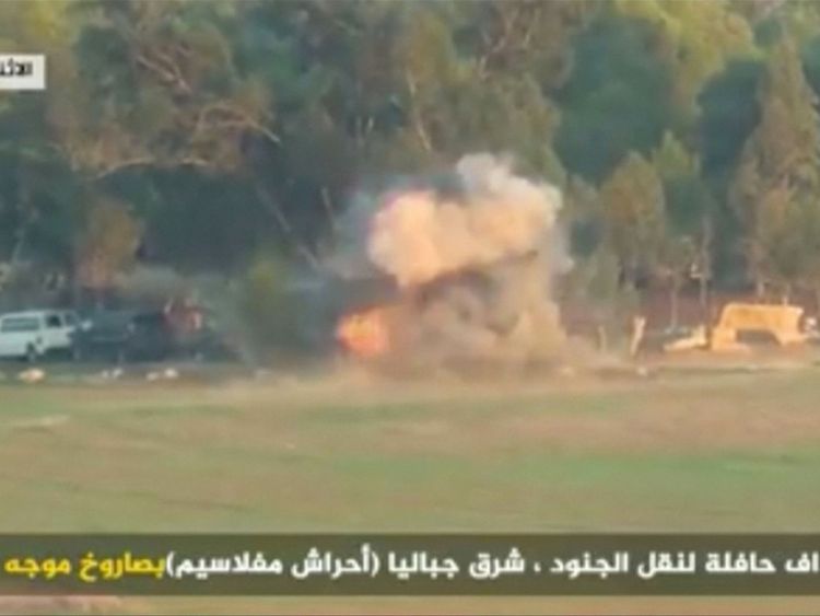 Le Hamas a publié une vidéo montrant qu'un bus de l'armée israélienne a été touché par des missiles guidés