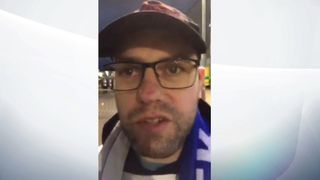 Journal des fans de la ville de Leicester "srcset =" https://e3.365dm.com/18/11/320x180/skynews-leicester-fan-foxes_4475179.jpg?20181103182841 320w, https://e3.365dm.com/18/11 /640x380/skynews-leicester-fan-foxes_4475179.jpg?20181103182841 640w, https://e3.365dm.com/18/11/736x414/skynews-leicester-fan-foxes_4475179.jpg?20181103181841, .365dm.com / 18/11 / 992x558 / skynews-leicester-fan-foxes_4475179.jpg? 20181103182841 992w, https://e3.365dm.com/18/11/1096x616/skynews-leicester-fan-foxes_4475179.pg? 20181103182841 1096w, https://e3.365dm.com/18/11/1600x900/skynews-le-cester-fan-foxes_4475179.jpg?20181103182841 1600w, https://e3.365dm.com/18/11/1920x1080/skynews- leicester-fan-foxes_4475179.jpg? 20181103182841 1920w, https://e3.365dm.com/18/11/2048x1152/skynews-leicester-fan-foxes_4475179.jpg?20181103182841/skynews-leicester-fan-foxes_4475179.jpg?20181103182841 2048w "tailles =" (min-largeur: 900px) 992px, 100vw