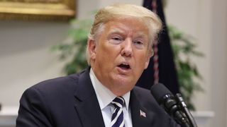 Le président Trump fait appel à sa base électorale lors d'une déclaration sur l'immigration à la Maison Blanche