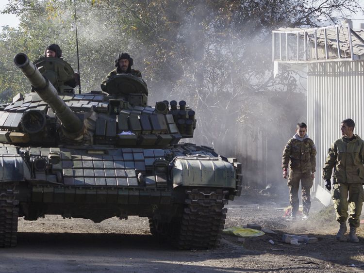 Le président ukrainien a déclaré que les chars russes se massaient à la périphérie de son pays. Image de fichier