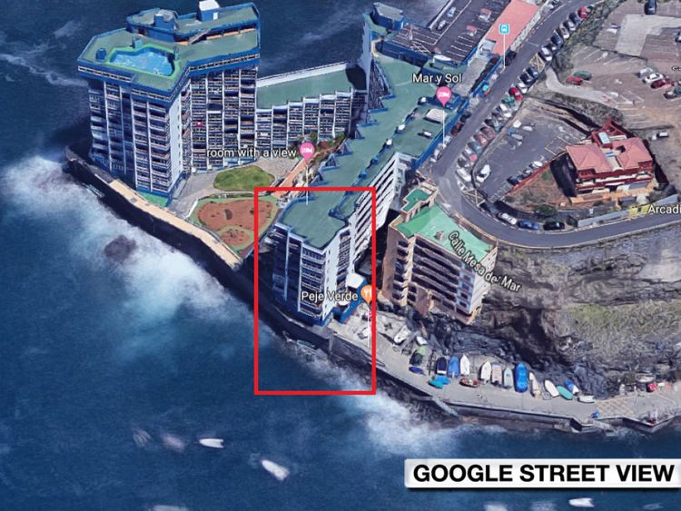 Le bâtiment dans la vidéo est présenté dans la zone rouge. Pic: Google