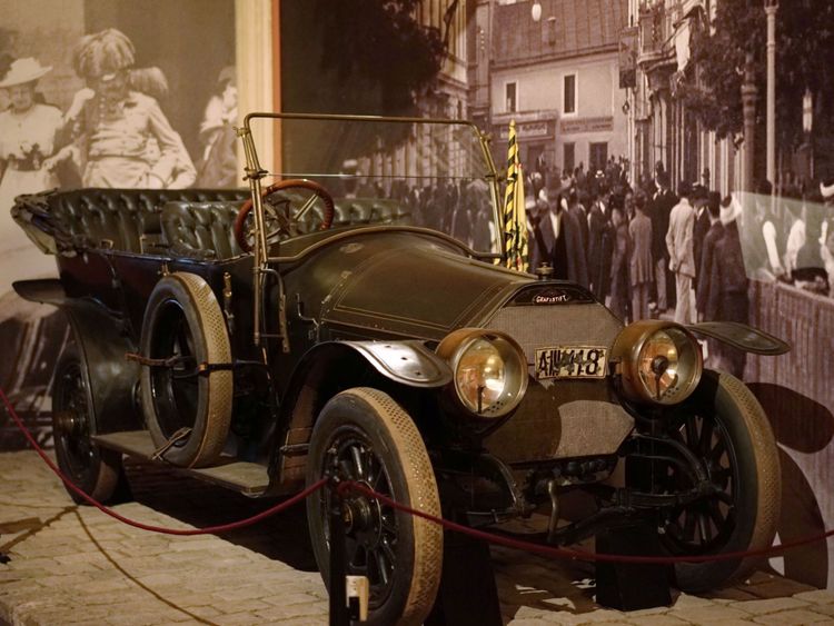 La voiture dans laquelle le prince Franz Ferdinand a été assassiné est exposée au Musée militaire autrichien de Vienne (HGM)