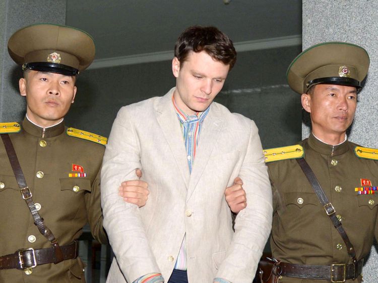 Otto Frederick Warmbier devant la cour suprême de la Corée du Nord à Pyongyang en Corée du Nord (file pic)