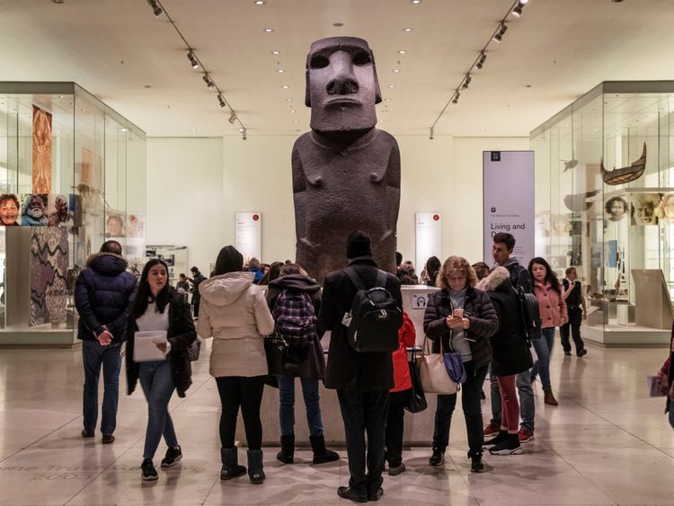 Le Hoa Hakananai & # 39; est populaire auprès des touristes