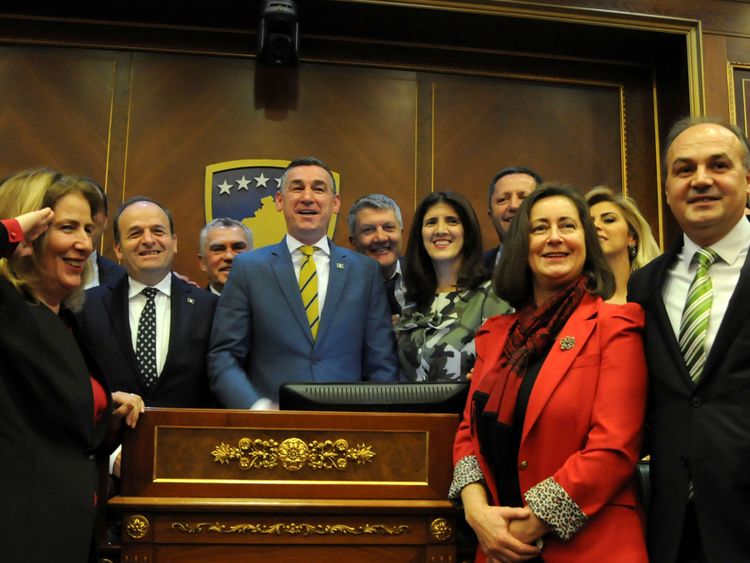 Les politiciens du Kosovo ont voté une loi pour former la nouvelle armée