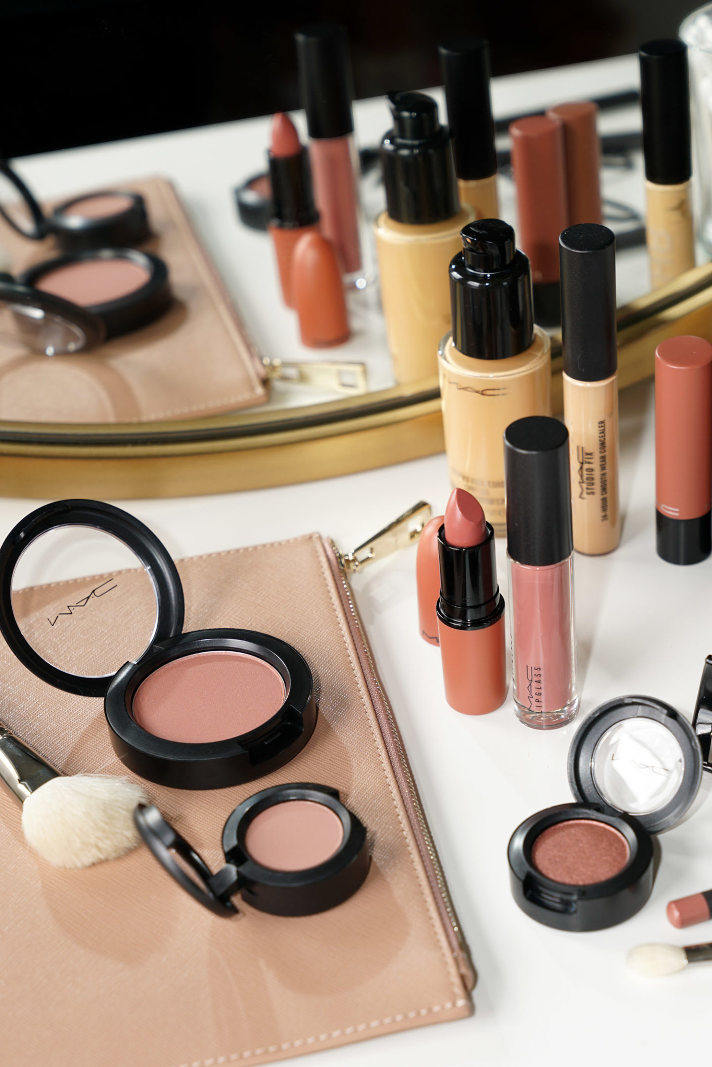 MAC dans la collection de nounours en velours monochrome | Le look book beauté