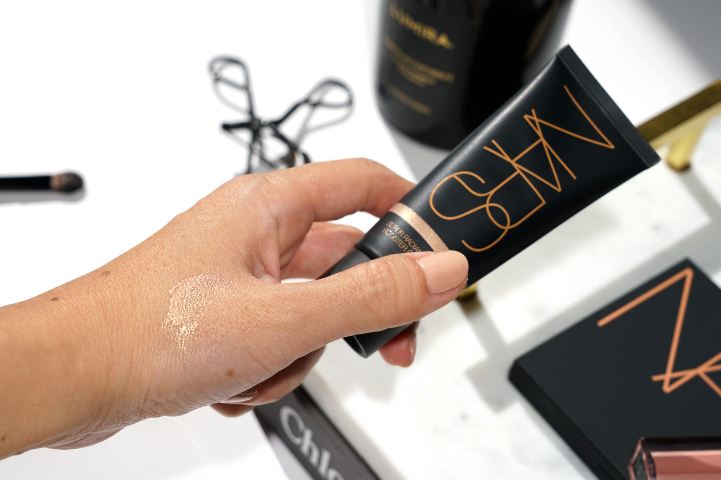 NARS Super Radiant Booster Review et Nuanciers | Le look book beauté