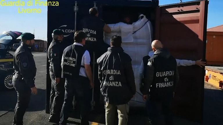 Le petit chargement était dissimulé dans un conteneur transportant du café en provenance d'Espagne