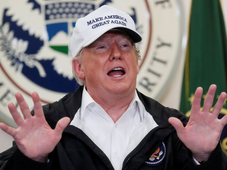 Donald Trump était à la frontière pour renforcer le dossier de son mur